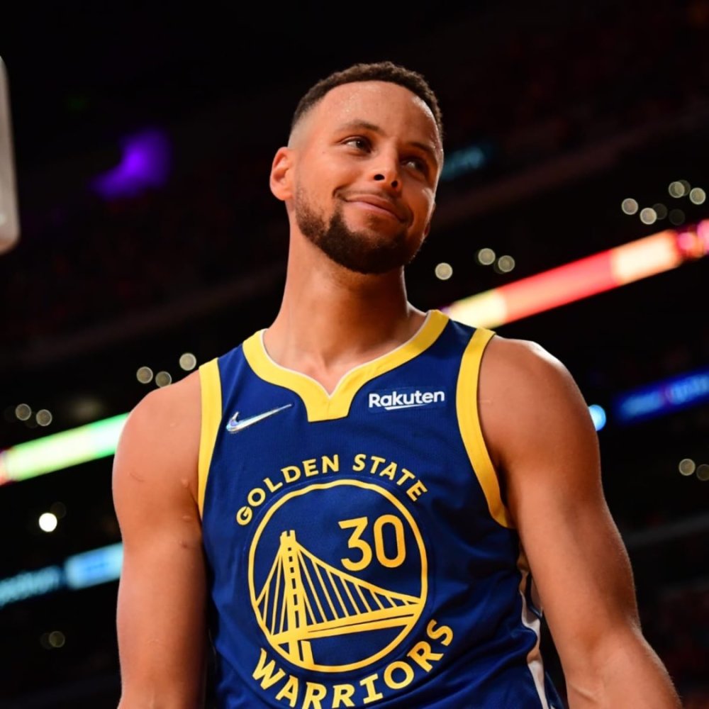 世体：拉什福德提升巴萨角球转化效率，但直接任意球仍需努力（世体：拉什福德助巴萨角球效率上扬，直接任意球仍有提升空间）